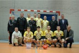 Turniej Halowej Piłki Nożnej Drużyn OSP Powiatu Poddębickiego o Puchar Starosty Poddębickiego 2024. Jakie wyniki? ZDJĘCIA
