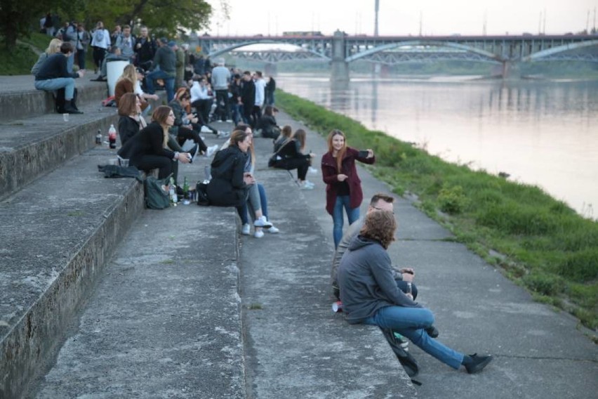 Podział lokali nad Wisłą na ciche i głośne. Miasto poszło na...