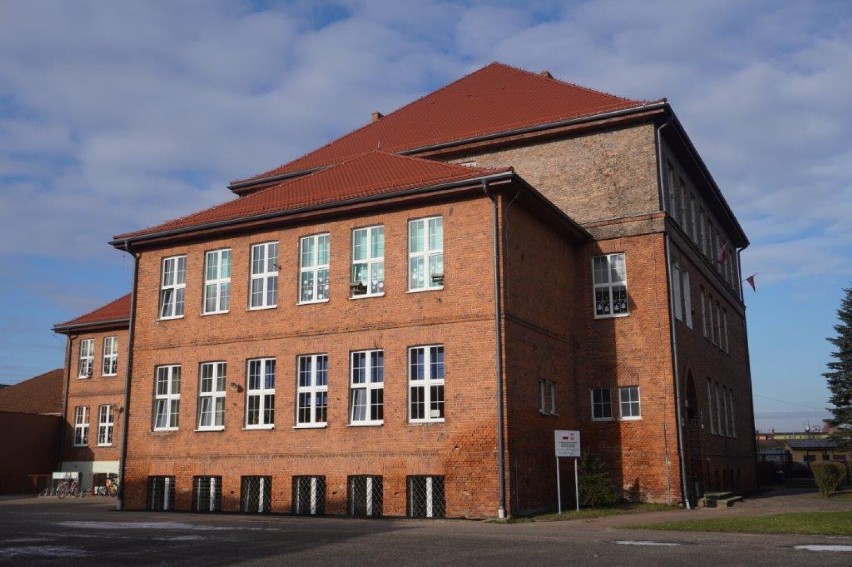 Oficjalne oddanie inwestycji – dachu w Szkole Podstawowej w Maszewie