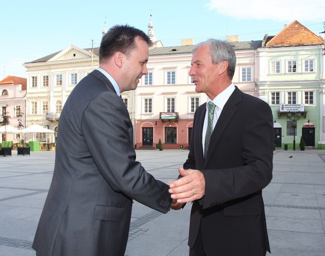 Prezydent Krzysztof Chojniak i Jürgen Zieger na Rynku Trybunalski,