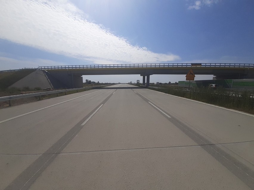 Postęp prac na budowanym odcinku autostrady A1 od Piotrkowa...