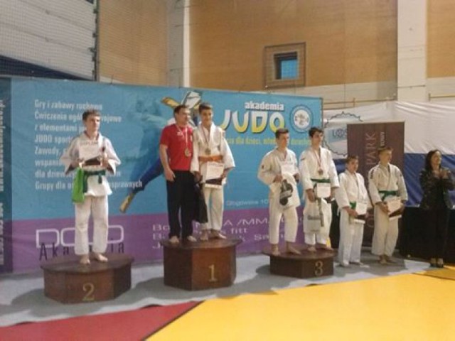 Aleksander Mec V-ce Mistrz Polski Młodzików w judo kategoria wagowa 50 kg zawodnik - wychowanek UKS "Akademia Judo Rzeszów" i trenera Marcina Paśko.