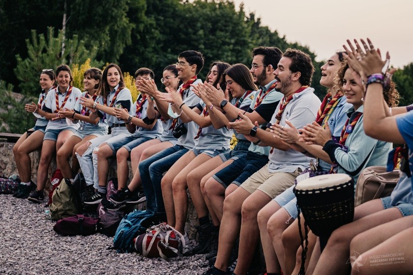 Festiwal harcerski 2021. Polska i hiszpańska młodzież integrowała się na ognisku [ZDJĘCIA]