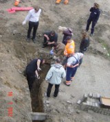 Na budowie centrum handlowego koło dworca PKP wykopano ludzki szkielet (zdjęcia)