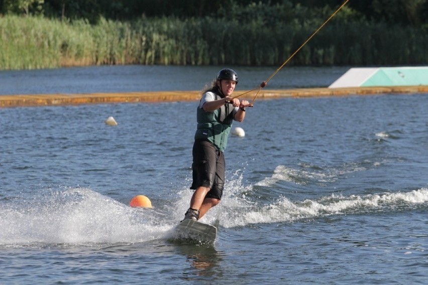 Najlepsi zawodnicy powalczą w Wake Zone Stawiki w Sosnowcu....