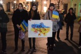 Środa Wielkopolska powiedziała "Stop Wojnie"! Pokojowa manifestacja zgromadziła na Starym Rynku średzian i obywateli Ukrainy