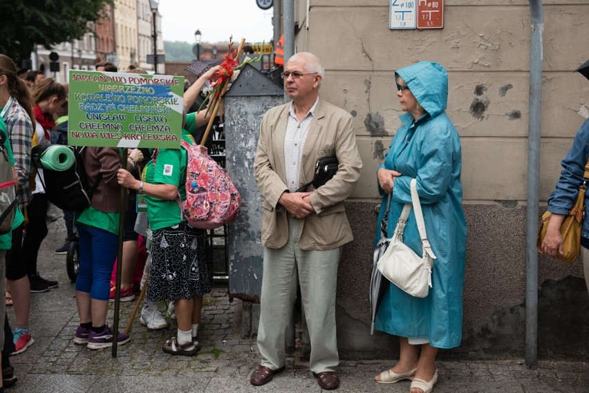 Pielgrzymi, którzy wyruszają z Torunia, muszą przejść...