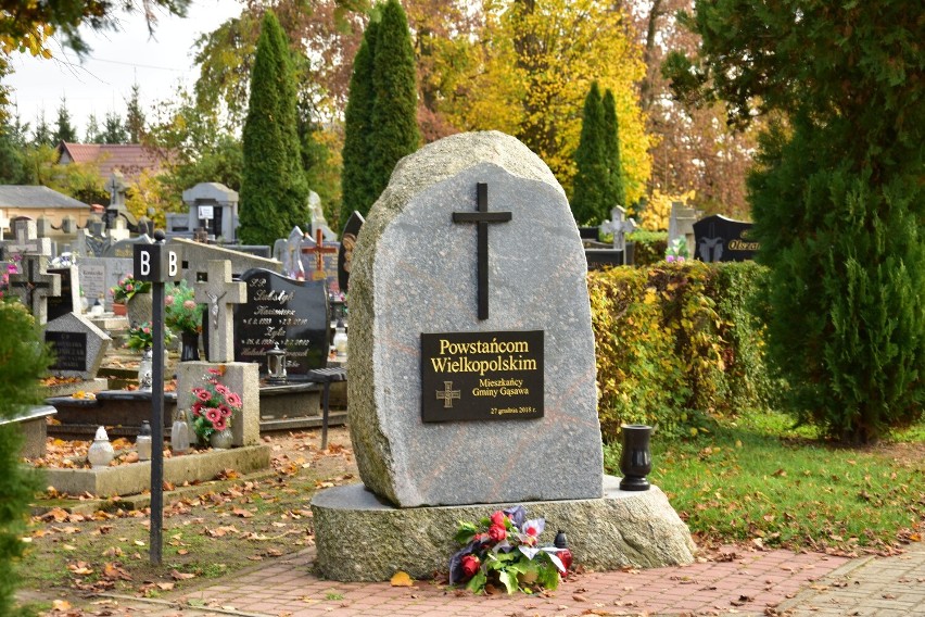 Cmentarz w Gąsawie. Zdjęcia 26.10.2022.