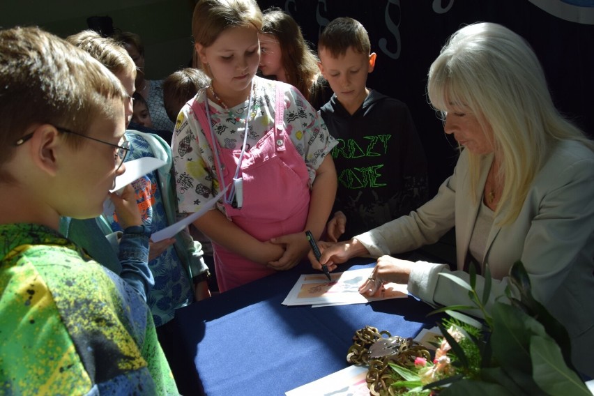 Sędzia Anna Maria Wesołowska w szkole w Janiszewicach pod...