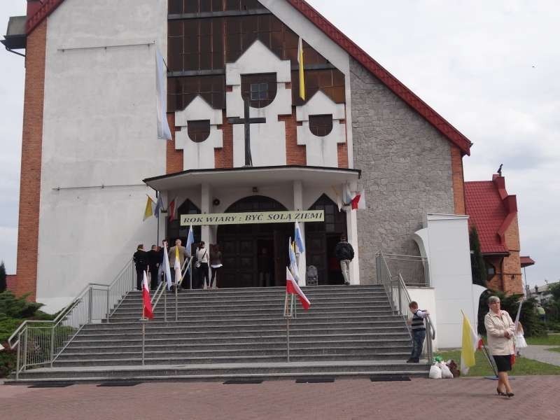 Procesja Bozego Ciala parafia s. Floriana w Pleszewie