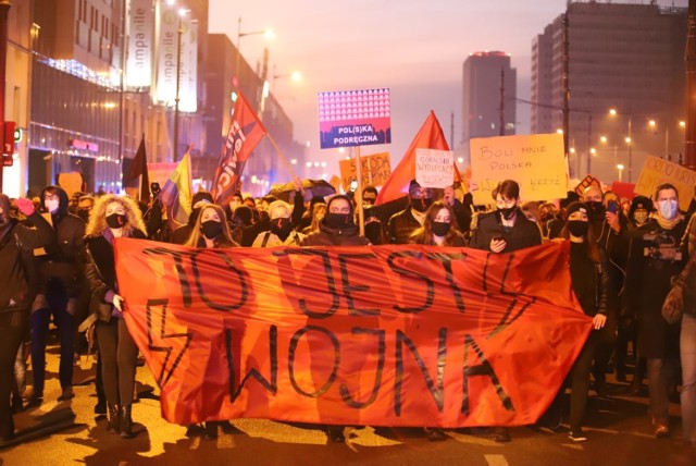 Strajk Kobiet w Łodzi. Protestowały także sieradzanki