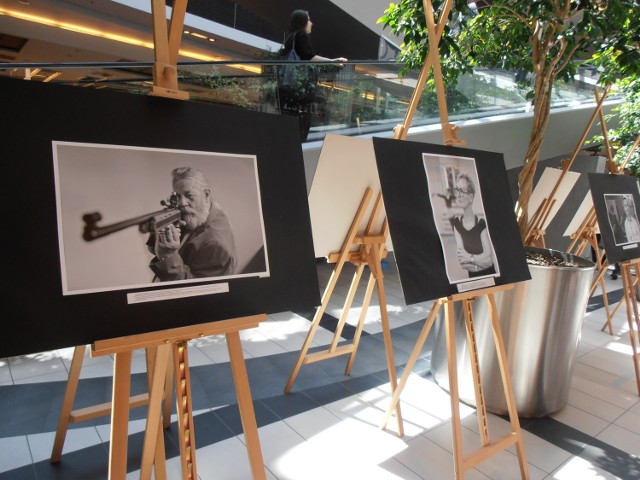 Twarze Zielonej Góry - wystawę fotografii w  galerii Focus Mall, można obejrzeć do 31 maja.  W portretach wykonanych przez członków Zielonogórskiego Towarzystwa Fotograficznego.
