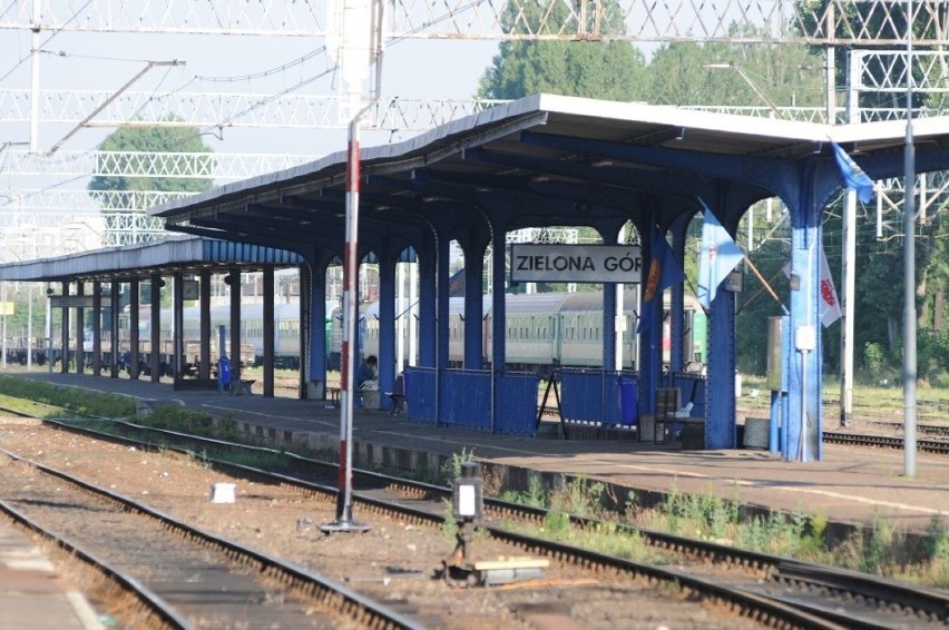 Tak wyglądały perony przez modernizacją stacji Zielona Góra...