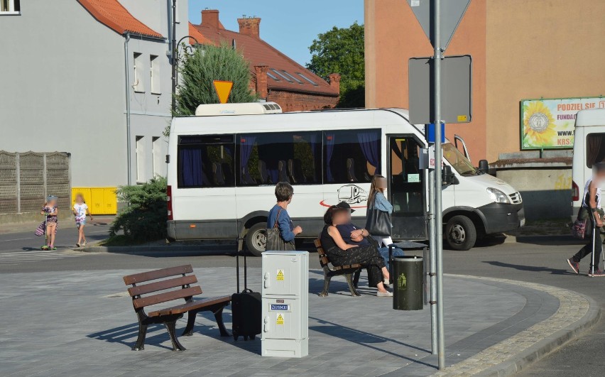 Nowy Staw. Pasażerowie mają do dyspozycji nowy przystanek autobusowy [ZDJĘCIA]