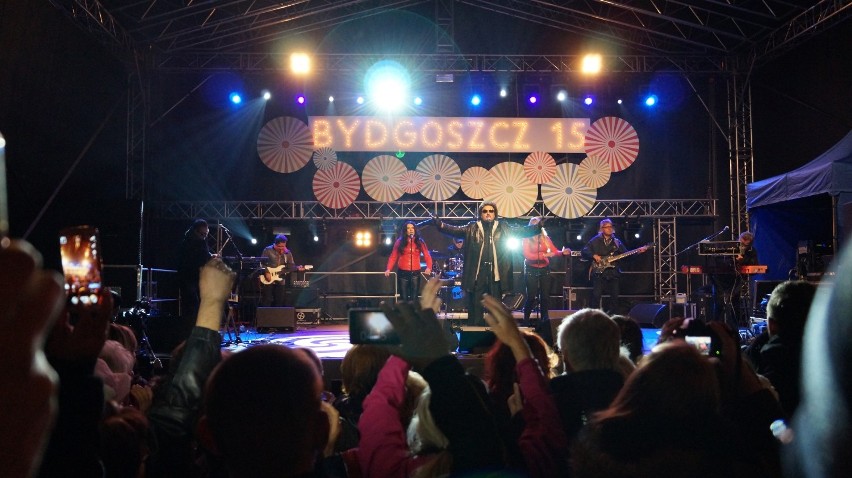 Krzysztof Krawczyk zaśpiewał podczas otwarcia dworca PKP Bydgoszcz Główna [zdjęcia, wideo] 