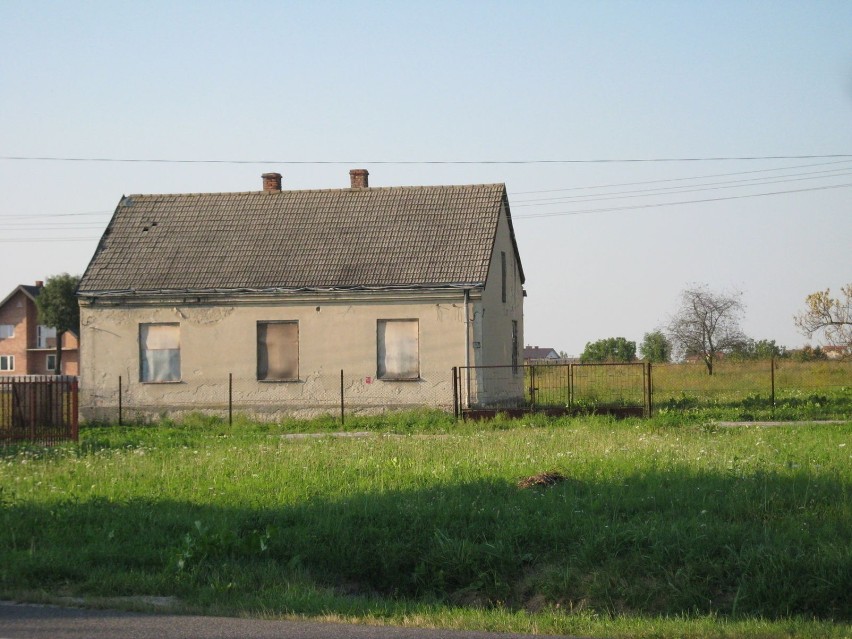 Opuszczony dom starego listonosza. Fot. Jadwiga Kowalczyk