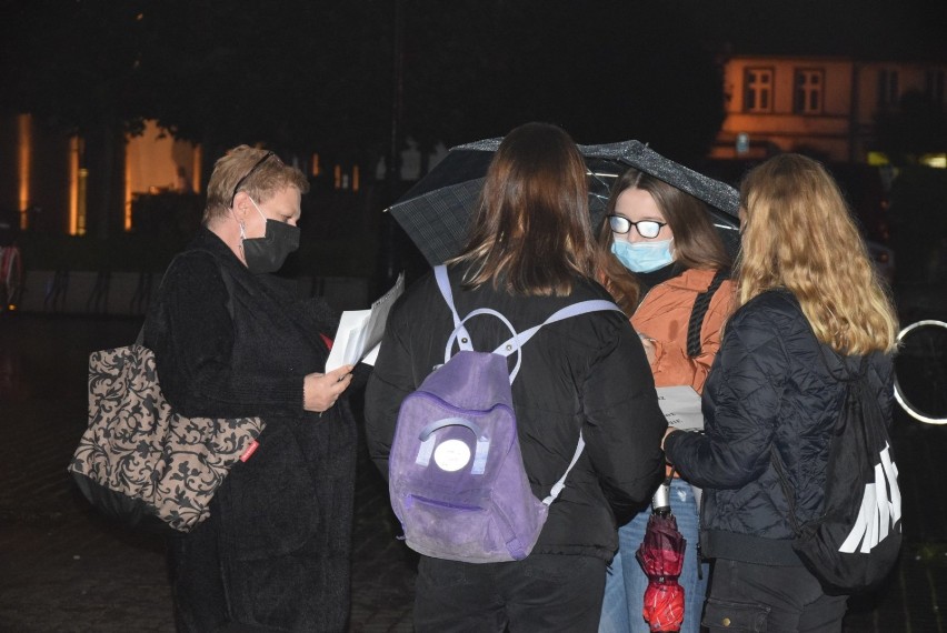 Krotoszynianie protestowali pod siedzibą PiS przeciwko zakazowi aborcji [ZDJĘCIA + FILM]