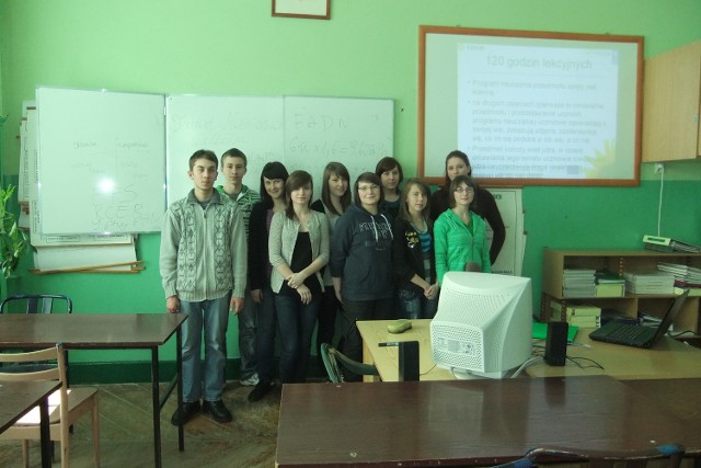 Uczniowie z Dobryszyc zaangażowani w projekt CEKIN