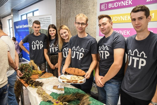 Już po raz 21. ogłoszone zostały wyniki prestiżowego ogólnopolskiego Rankingu Szkół Wyższych Perspektywy. Bydgoskie uczelnie publiczne zanotowały niższe lokaty niż przed rokiem.

Czytaj dalej >>