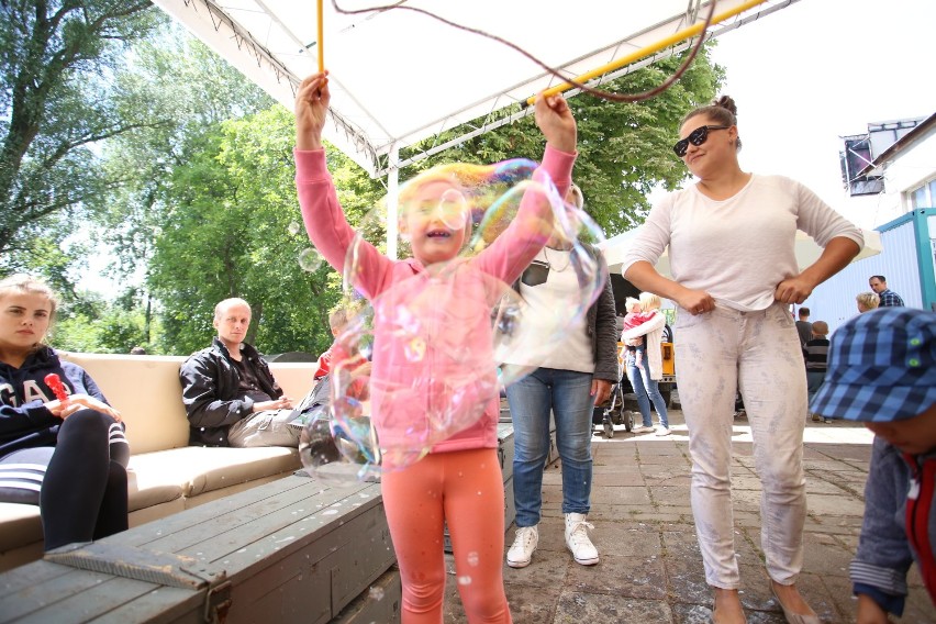 Festiwal baniek mydlanych w Warszawie. Zachwyceni byli nie tylko najmłodsi [ZDJĘCIA]