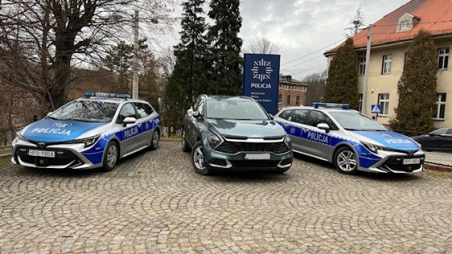 W ubiegłym tygodniu nowy radiowóz trafił także do policjantów z Komisariatu Policji w Bystrzycy Kłodzkiej