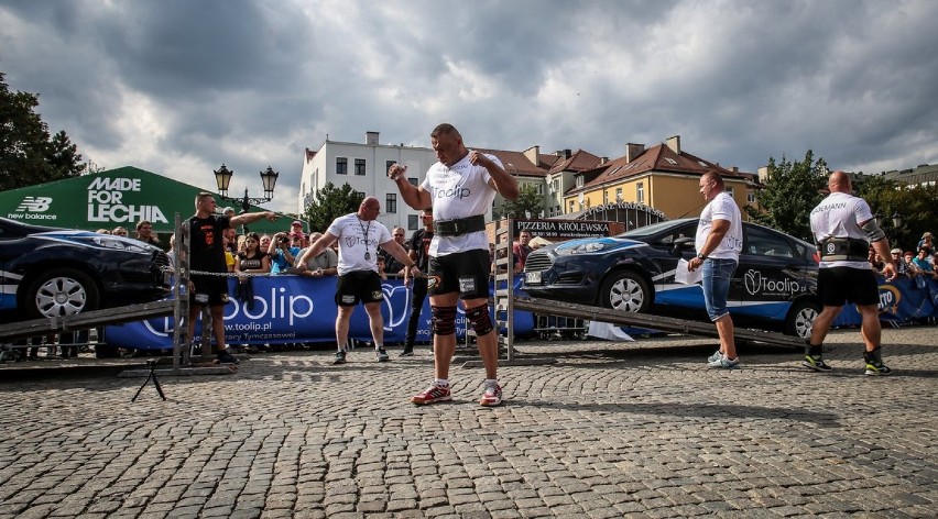 Puchar Strong Man 2016. Zobacz najsilniejszych ludzi w Polsce [ZDJĘCIA]