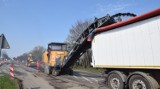 Nowy park handlowo-usługowy pod Stargardem coraz większy. Roboty są też na drodze. Będzie rondo  