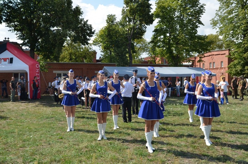 Gniezno. Święto Wojska Polskiego: piknik militarny [FOTO, VIDEO]