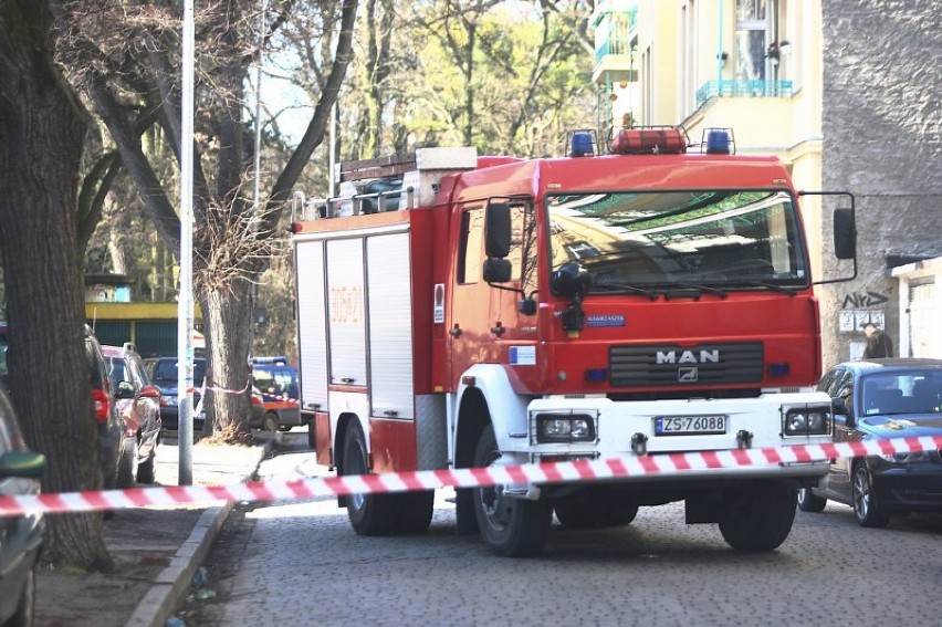 Niewybuchy w piwnicy przy ul. Swarożyca w Szczecinie
