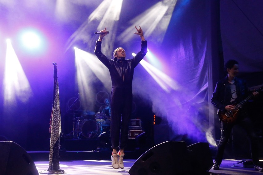 Michał Szpak zagrał szalony koncert na zakończenie "HARTBEX Carpathia Festival" w Rzeszowie [GALERIA]
