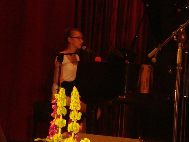 Aleksandra Emerla i Klaudia Krzysztoń - solistki Studia Piosenki odniosły sukcesy na Festiwalu Piosenki Podlaska Nuta 2013.