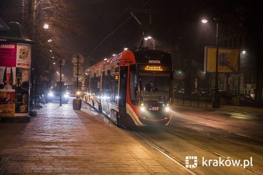 Pierwszy w Polsce tramwaj autonomiczny, który jedzie bez...