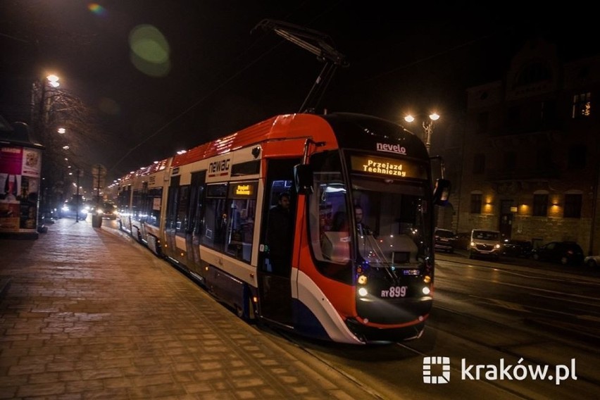 Pierwszy w Polsce tramwaj autonomiczny, który jedzie bez...