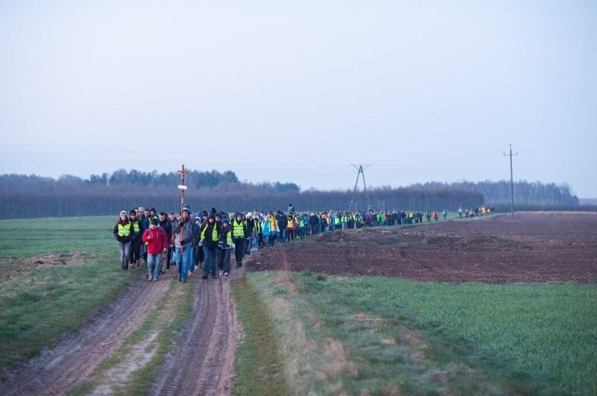 Zapisz się na nocną pielgrzymkę z Piekar Śląskich do Częstochowy