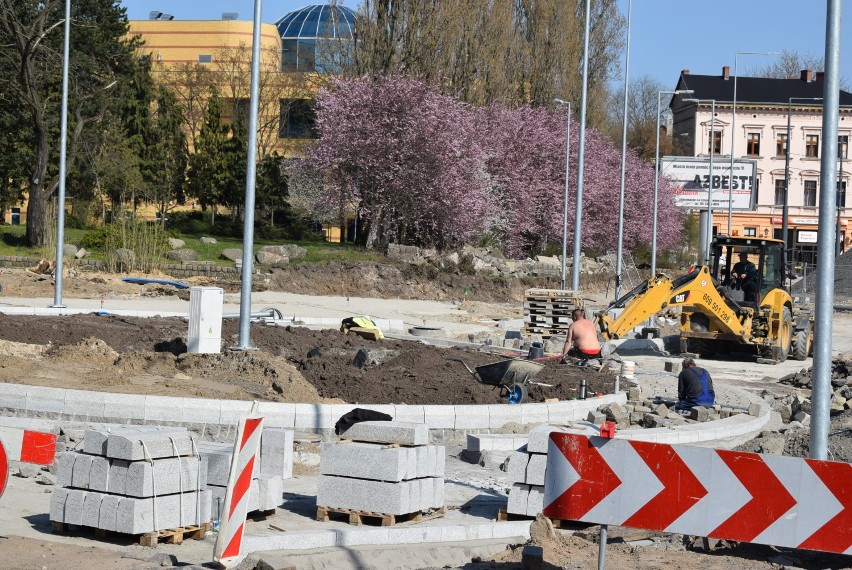 Rondo przy Rolniku nabiera kształtu. Zobacz, jak idą prace w tym miejscu