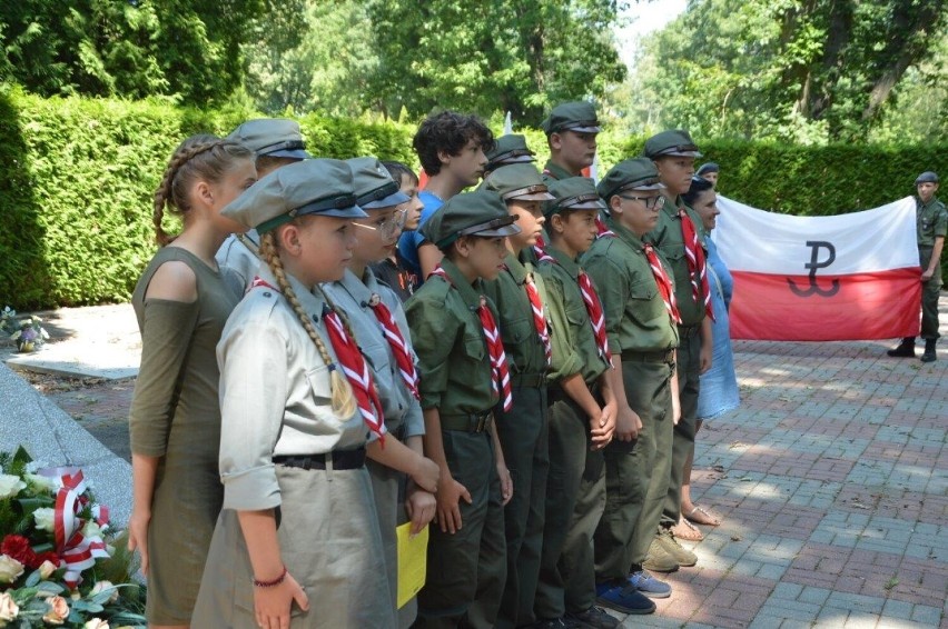 Sławno. Hufcowa uroczystość poświęcona 78. rocznicy wybuchu Powstania Warszawskiego [zdjęcia]