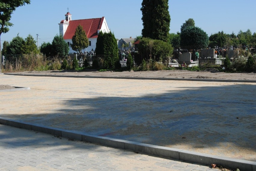 Parking przy rewitalizowanym Domu Kultury we Włoszczowie...