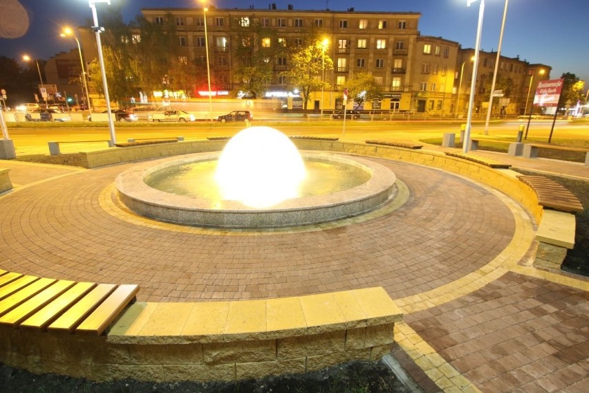 Wyremontowano skwer na osiedlu KSM w Kielcach. Nowa fontanna z podświetleniem