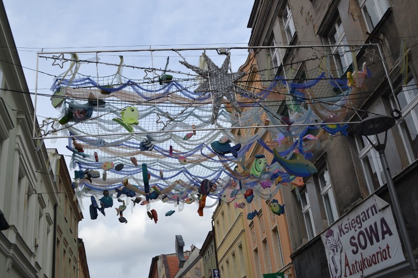 W Rybniku już Boże Narodzenie! Ozdoby powieszono przed Wszystkich Świętych!