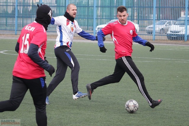 Włocłavia Włocławek - Pomorzanin Kolegium Jagiellońskie Toruń 1:2 (0:1)
Bramki: Piotr Charzewski (55) - Wojciech Springer (30), Miłosz Kwiatkowski (90)


Włocłavia Włocławek - Pomorzanin Kolegium Jagiellońskie Toruń

