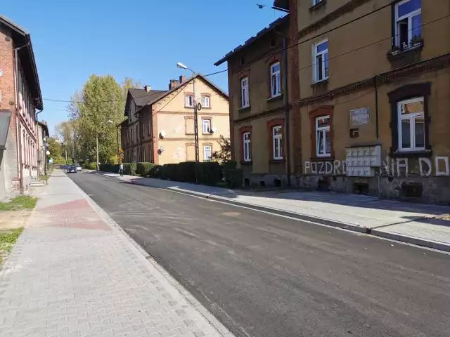 Gmina Libiąż stawia na remonty dróg. W 2022 roku wyremntowano ul. Obieżową