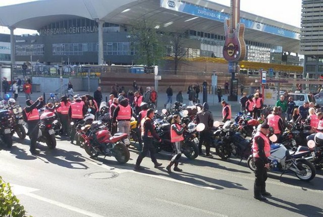 Akcja MOTORóżowych w Warszawie