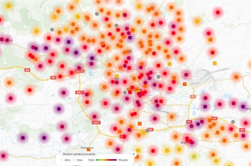 Smog wrócił do Krakowa i Małopolski. Normy znów są wielokrotnie przekroczone [AKTUALNE DANE]   