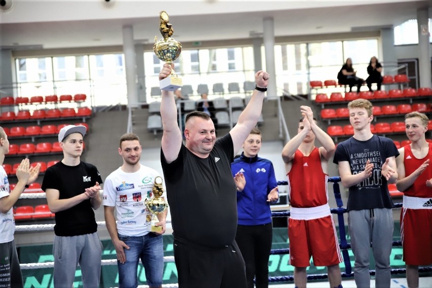 Mistrzostwa Wielkopolski kadetów w boksie olimpijskim zakończone zespołowym zwycięstwem Sparty [ZDJĘCIA]