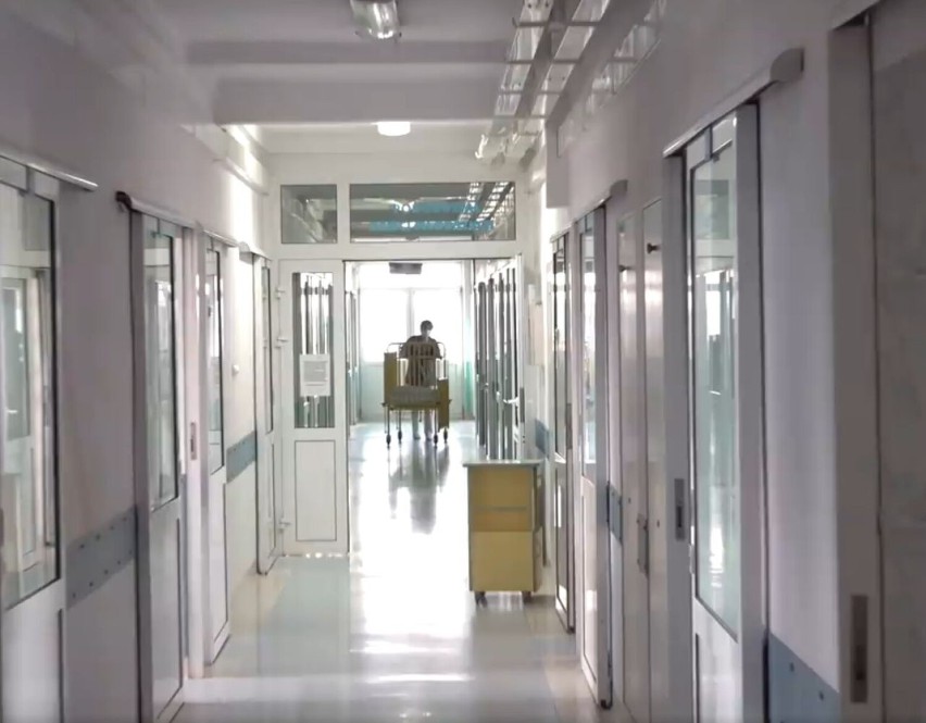Lekarze z Ukrainy pracują już w Powiatowym Centrum Medycznym w Grójcu. Czekając na polskie uprawnienia pomagają medykom ze szpitala 