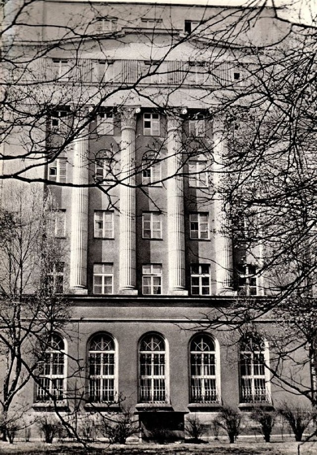 Gmach PZPR przy Plantach w Krakowie (dawniej ul. Solskiego 43, obecnie św. Tomasza)