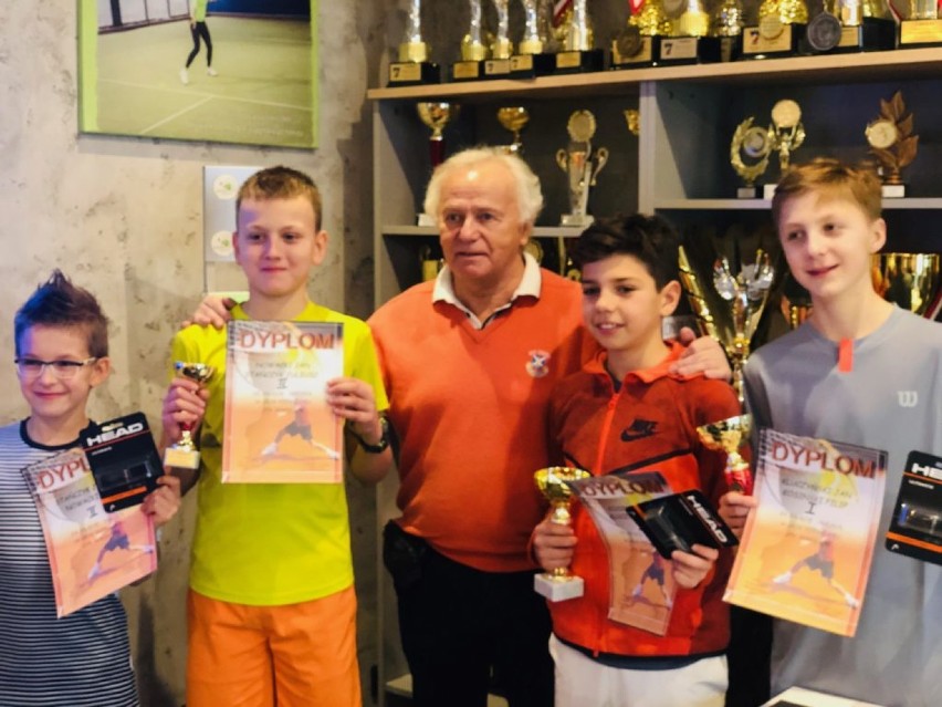 Udany występ młodych tenisistów ze Szczawna-Zdroju