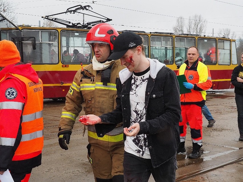 Łódź: poważny wypadek w zajezdni tramwajowej, 40 osób...