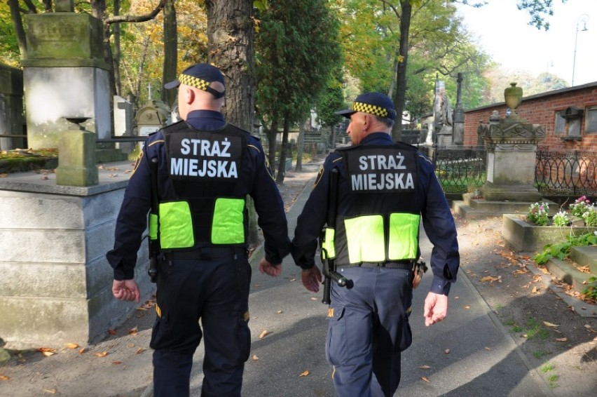 Kontrole policji i straży miejskiej Warszawa. Trwa Akcja...