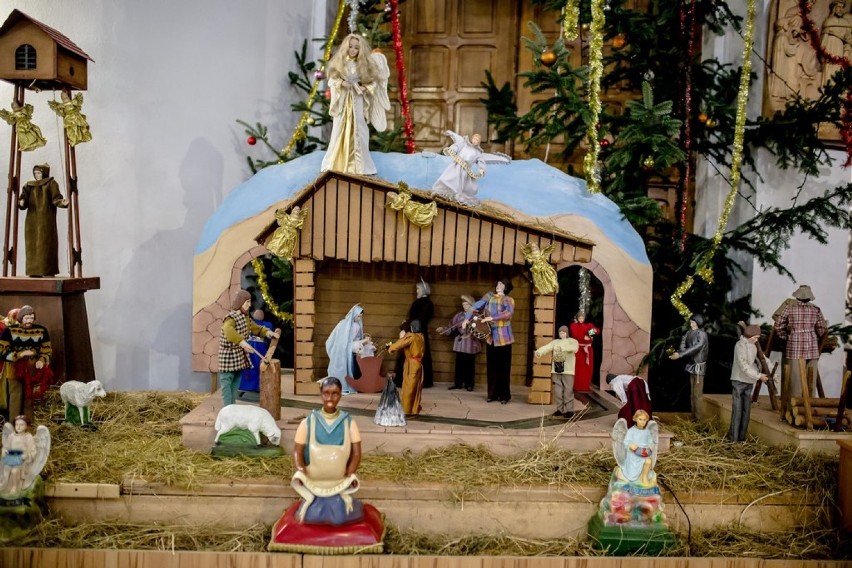 Wałbrzych: Szopka Bożonarodzeniowa Sanktuarium Relikwii Drzewa Krzyża Świętego na Podzamczu